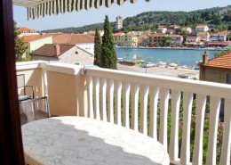 Apartment Marov 4 + 2, Island Murter-Tisno