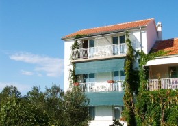 Apartments Slanica 2 + 2, place Murter
