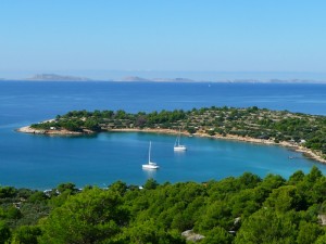 Kosirina Bucht, Betina auf der Insel Murter mit den Kornati Inseln in der Ferne